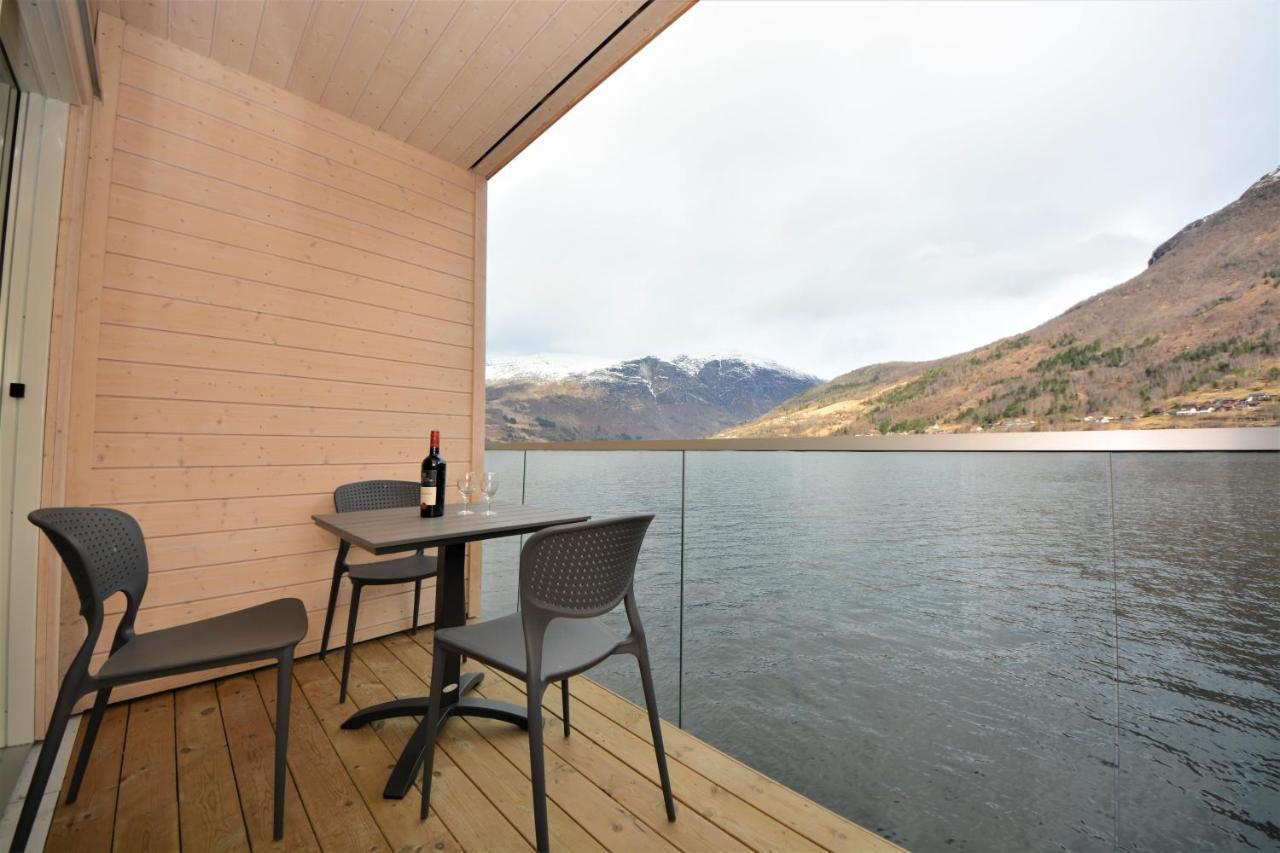 Nesset Fjordcamping Olden Ngoại thất bức ảnh
