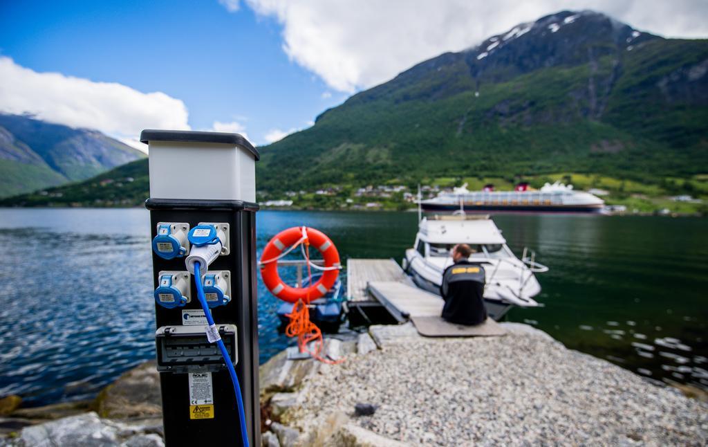Nesset Fjordcamping Olden Ngoại thất bức ảnh