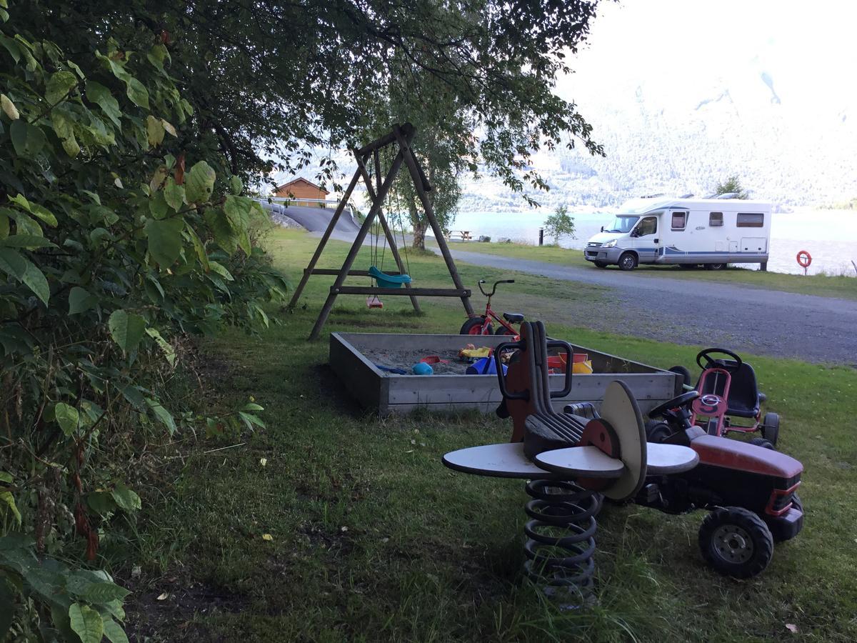 Nesset Fjordcamping Olden Ngoại thất bức ảnh